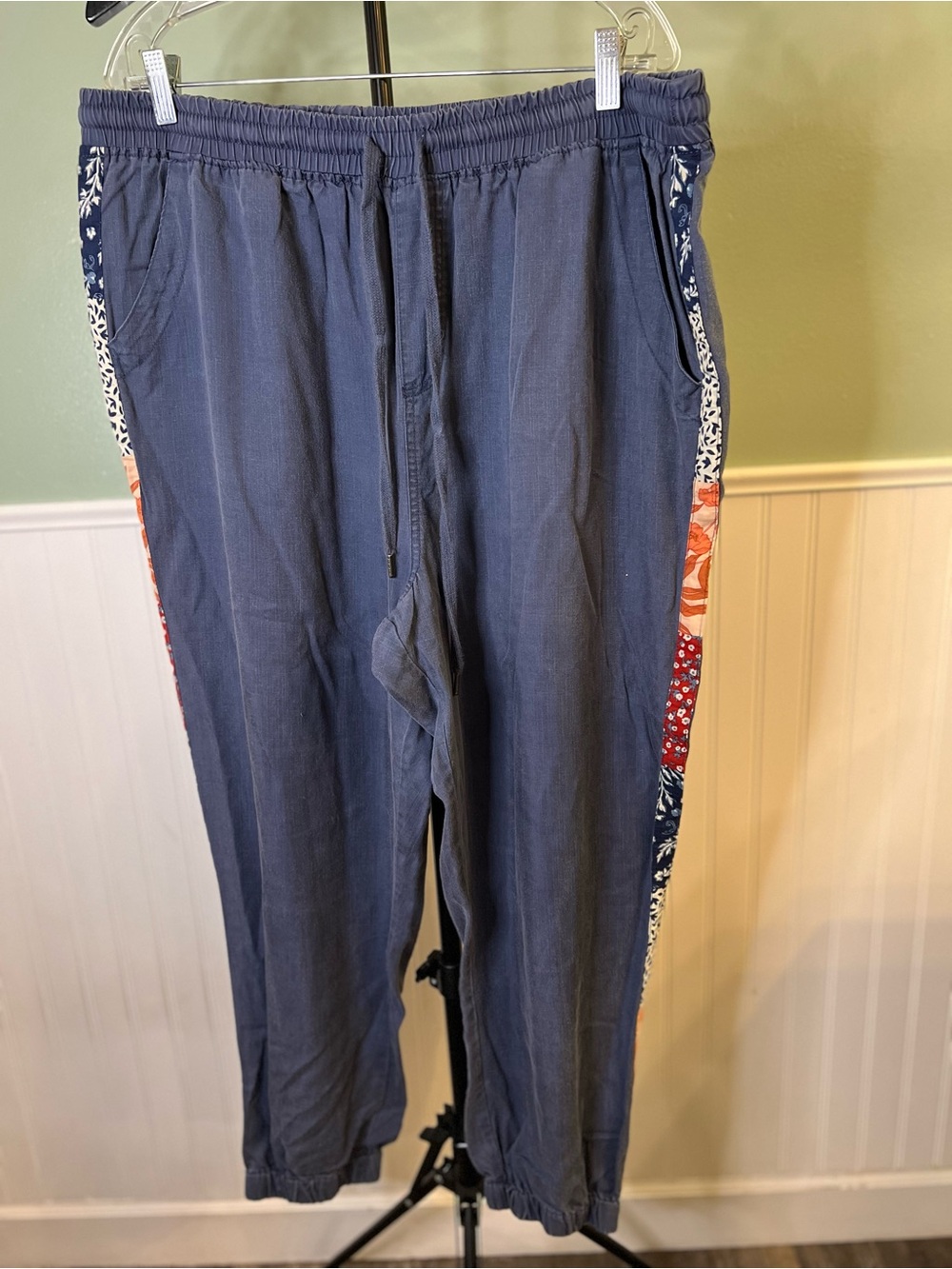 Knox Rose Navy Faded Drawstring Joggers with Patchwork Side Panels. Size XXL